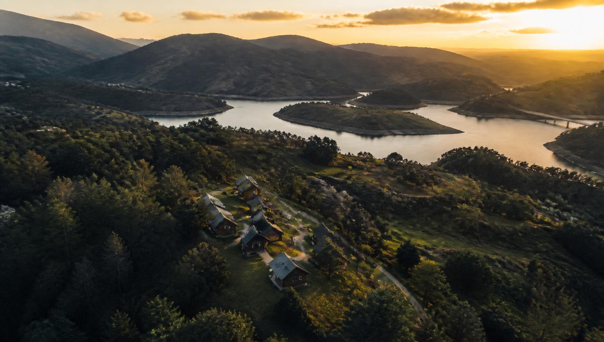 Paisagem rural portuguesa ao pôr do sol